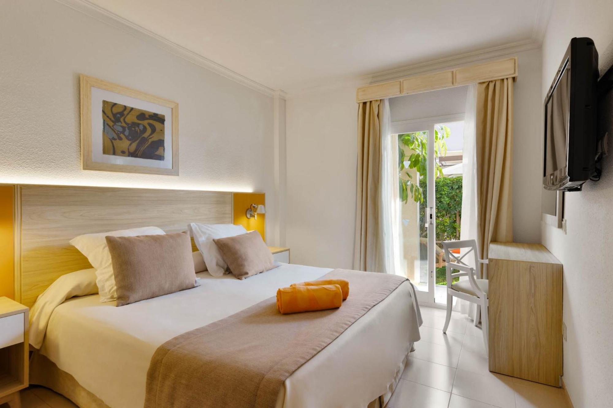 Apartamento con jardín